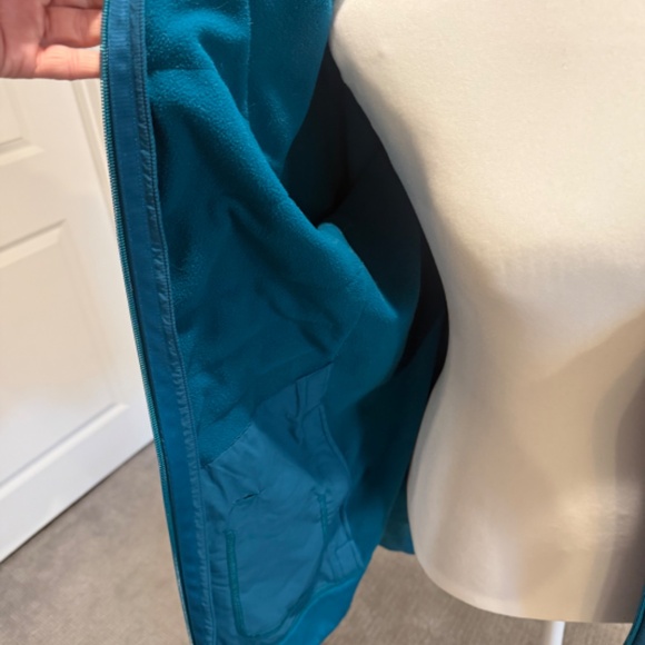 Patagonia Womens Crosstrek Hybrid Hoodie - Picture 9 of 10